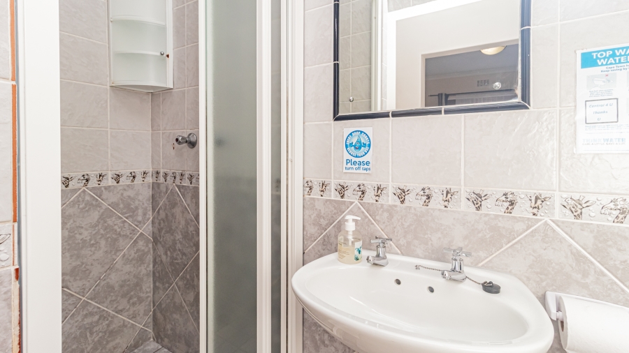 8 Bedroom Property for Sale in Fish Hoek Western Cape